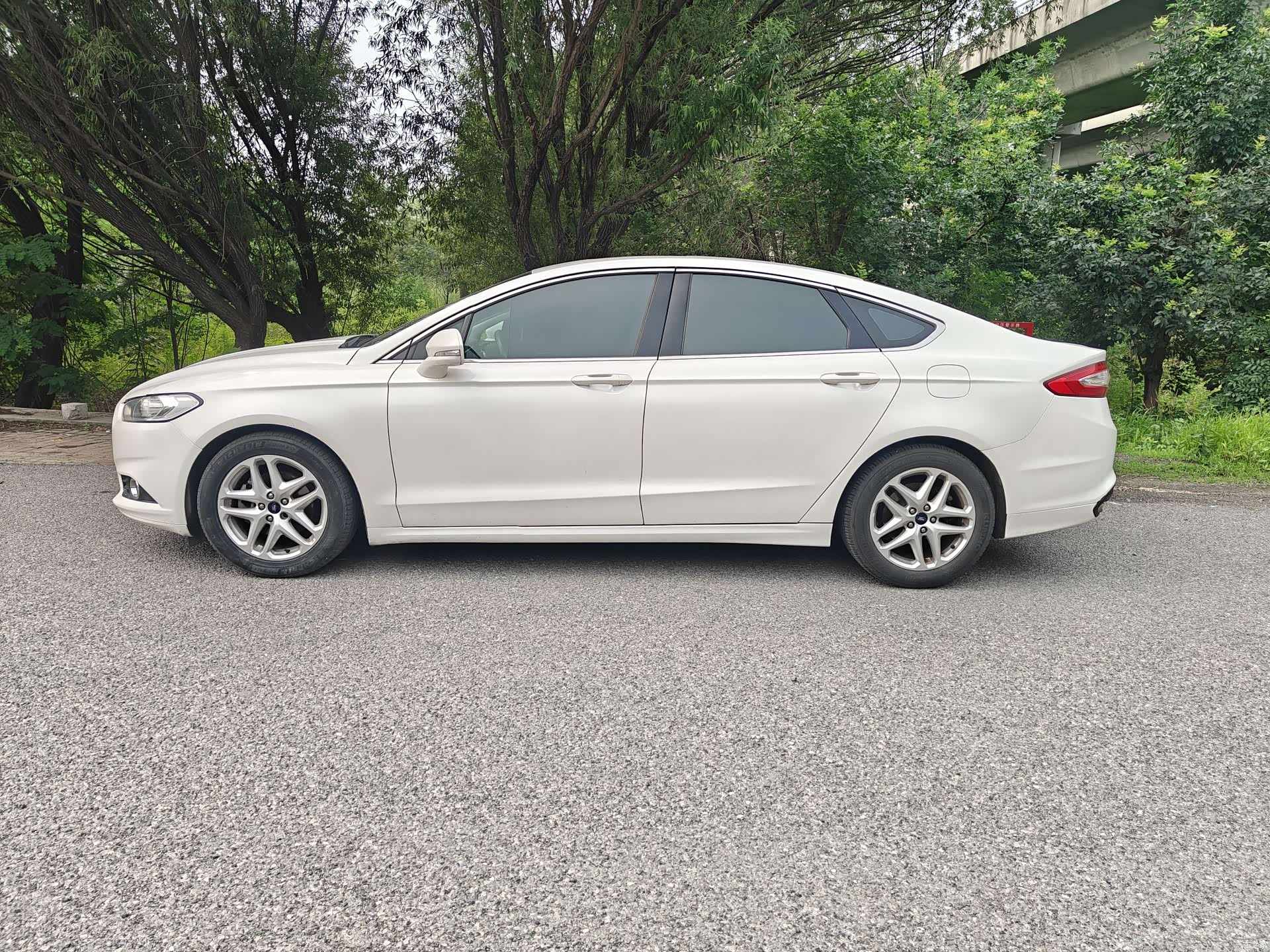 Ford Mondeo, 2014 10