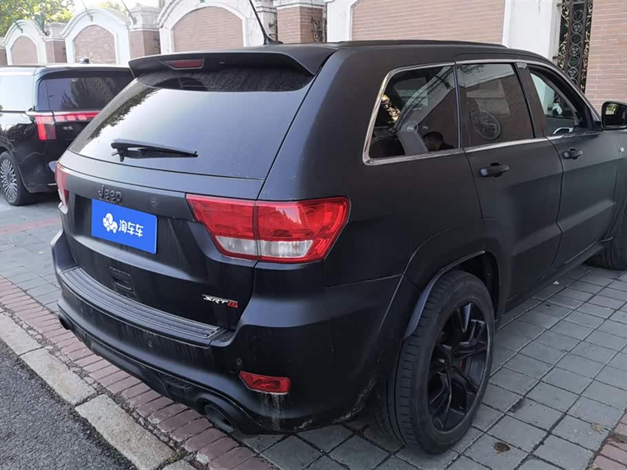 Jeep Grand Cherokee SRT