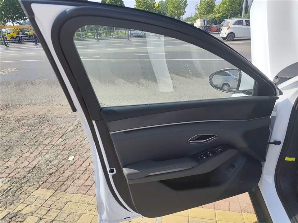 BYD Qin L