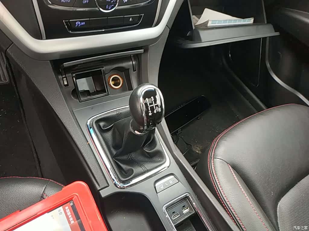 Geely Emgrand, 2015 14