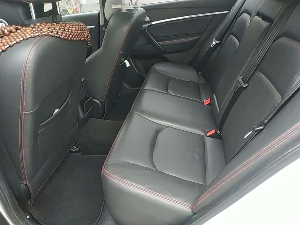 Geely Emgrand, 2015 17