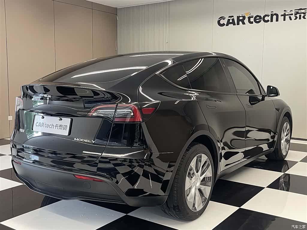 Tesla Model Y, 2022 все фото