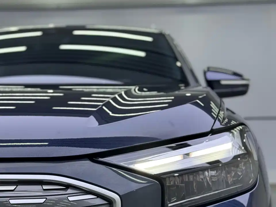 Audi Q4 Audi Q4