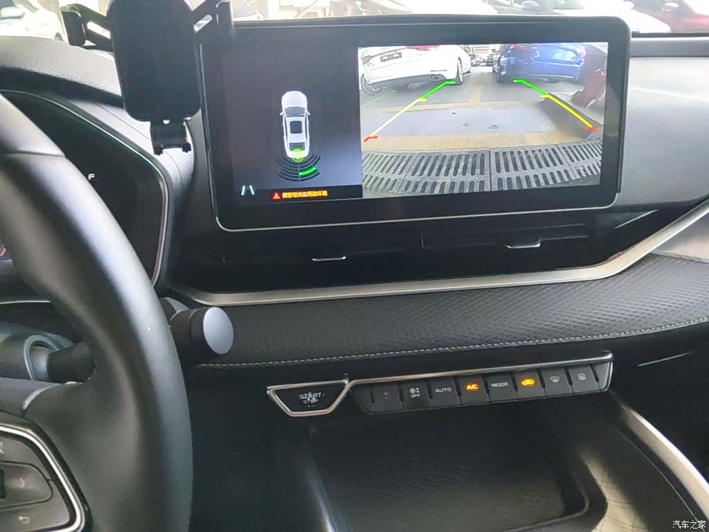 Geely Preface, 2022 13