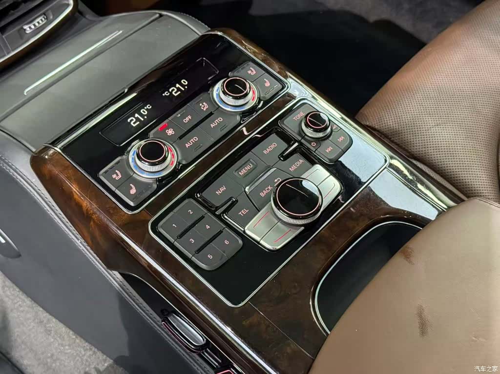 Audi A8L, 2015 10