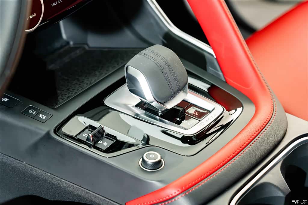 Land Rover E-PACE, 2023 11