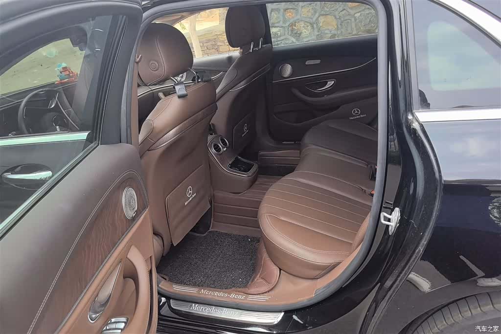 Mercedes-Benz E-Class, 2020 11