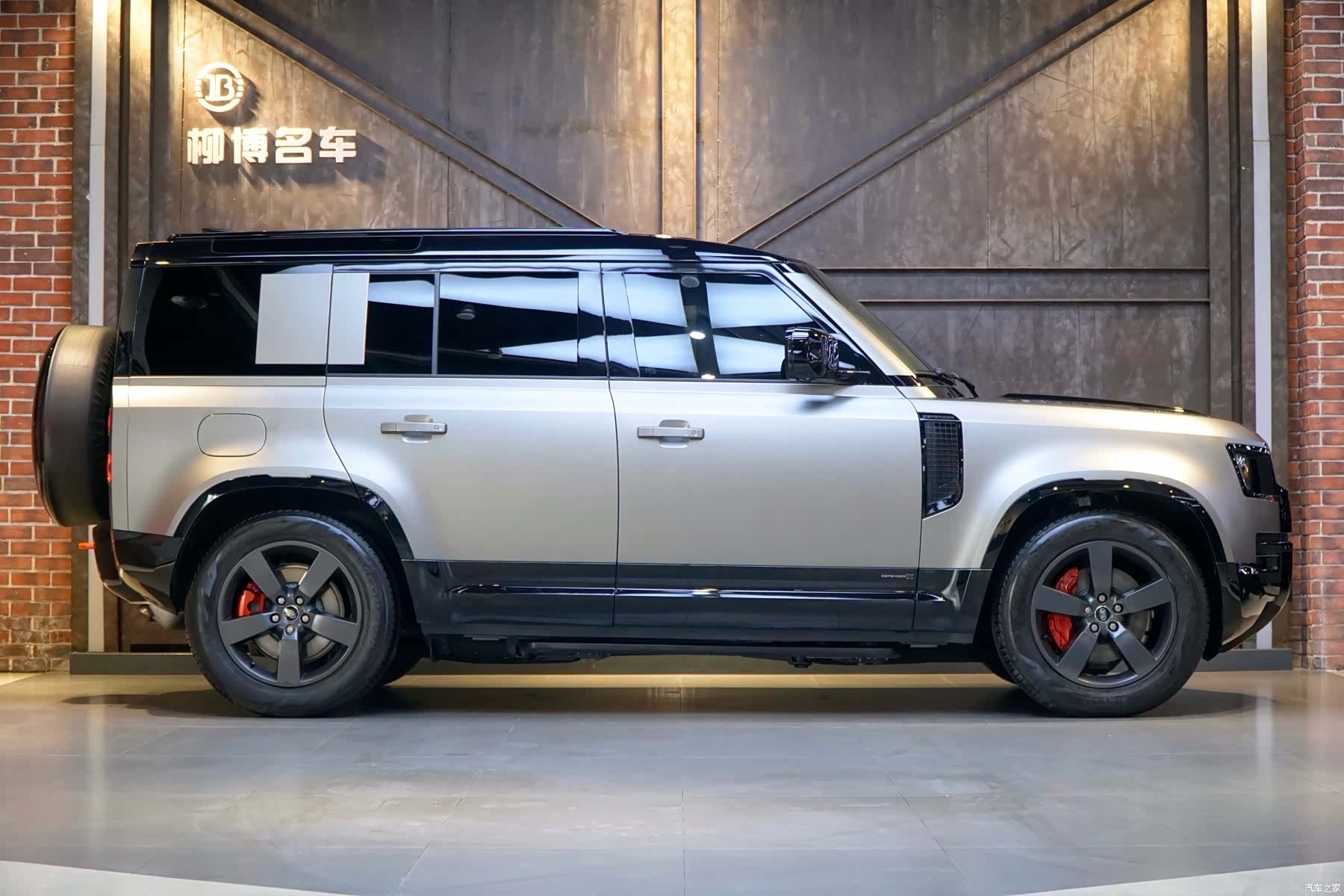 Land Rover Defender, 2024 23