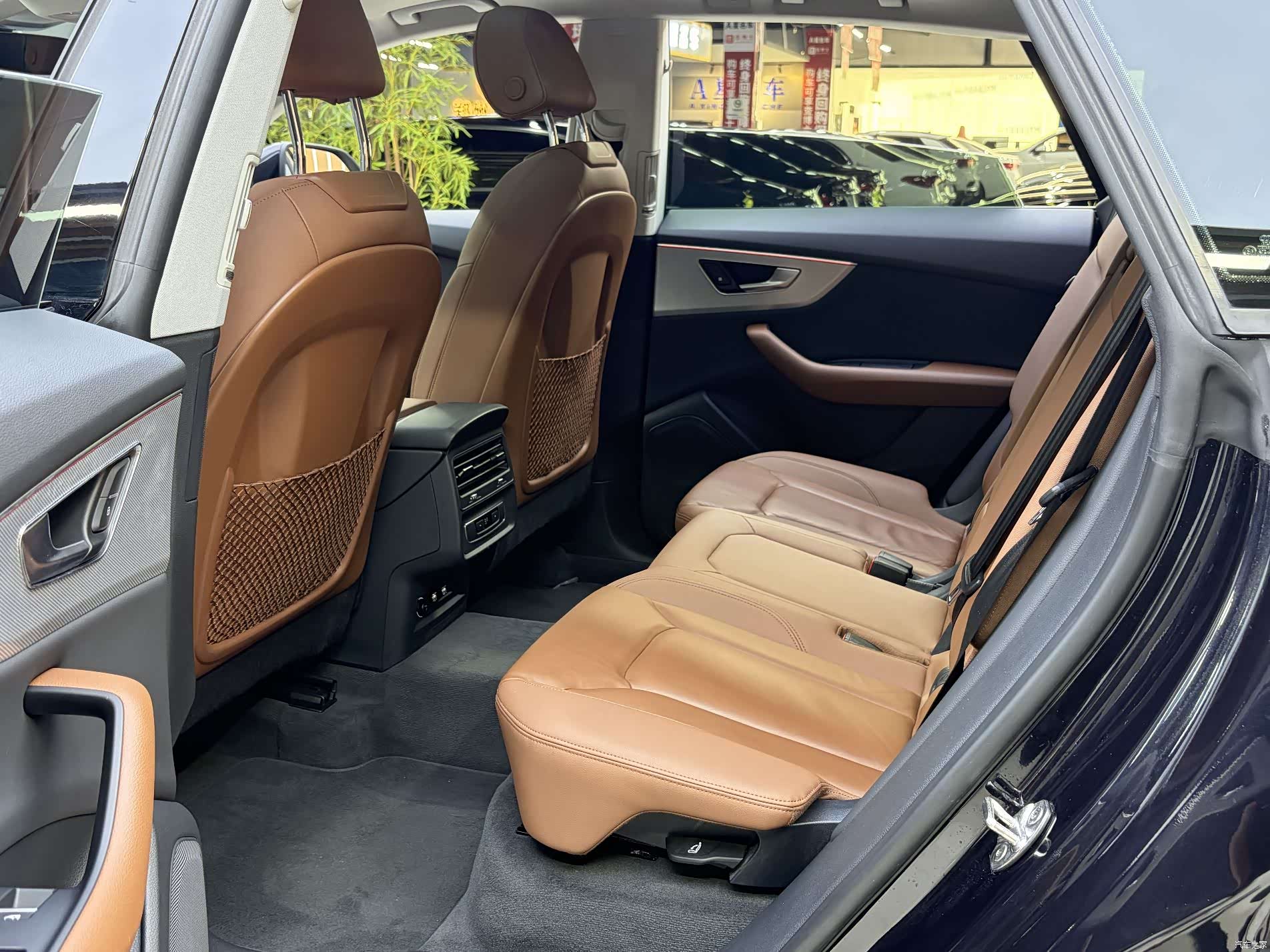 Audi Q8, 2020 16