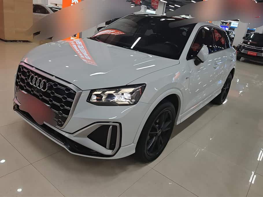 Audi Q2L