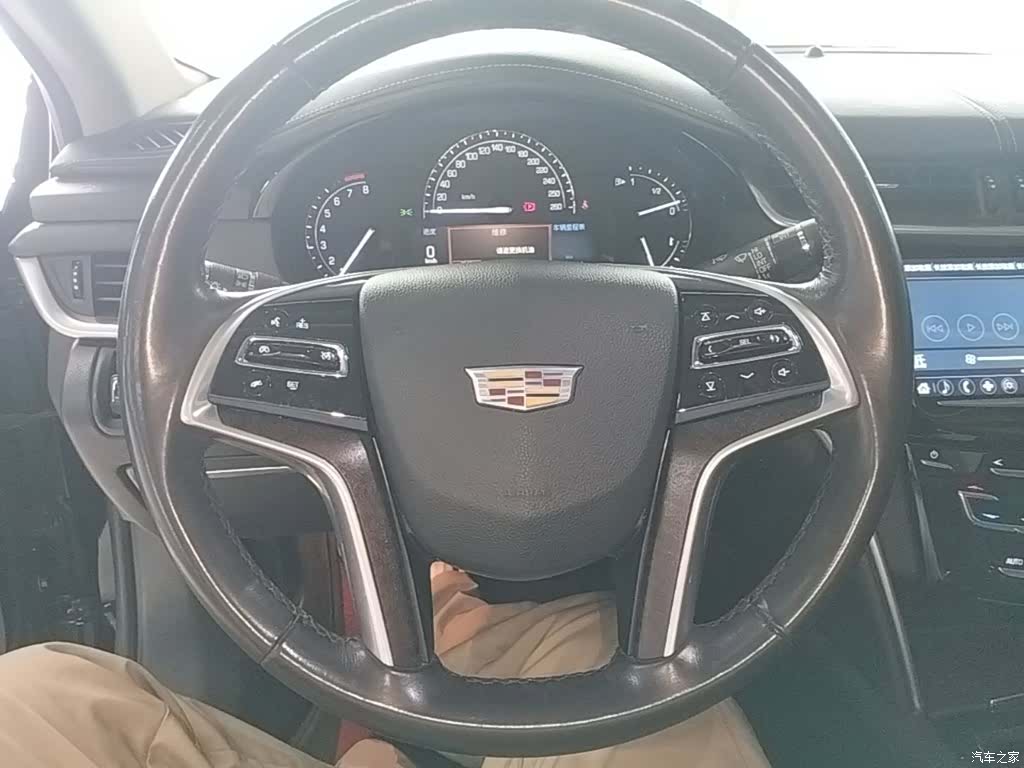 Cadillac XTS, 2018 11
