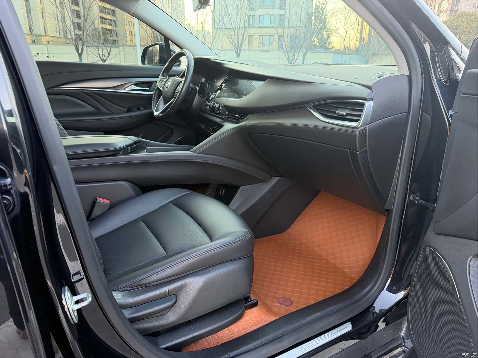 Buick Enclave, 2021 все фото