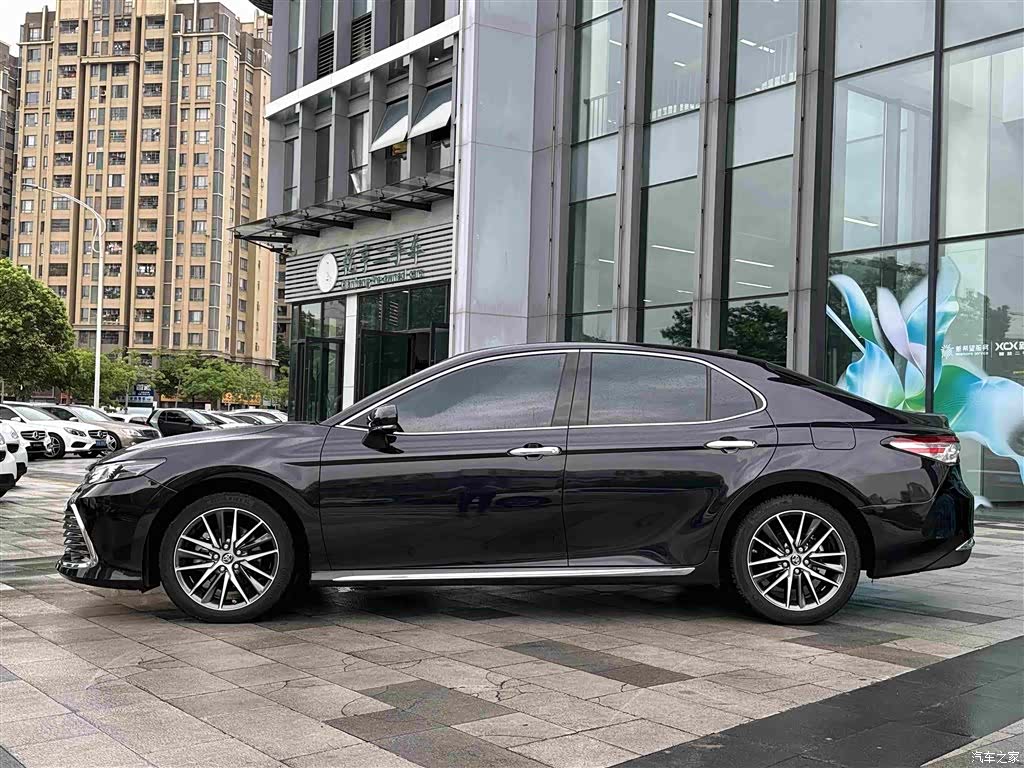 Toyota Camry, 2023 3