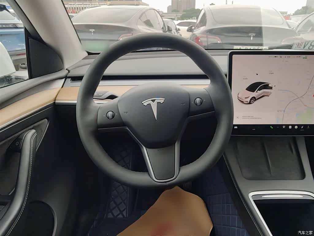 Tesla Model Y, 2021 11