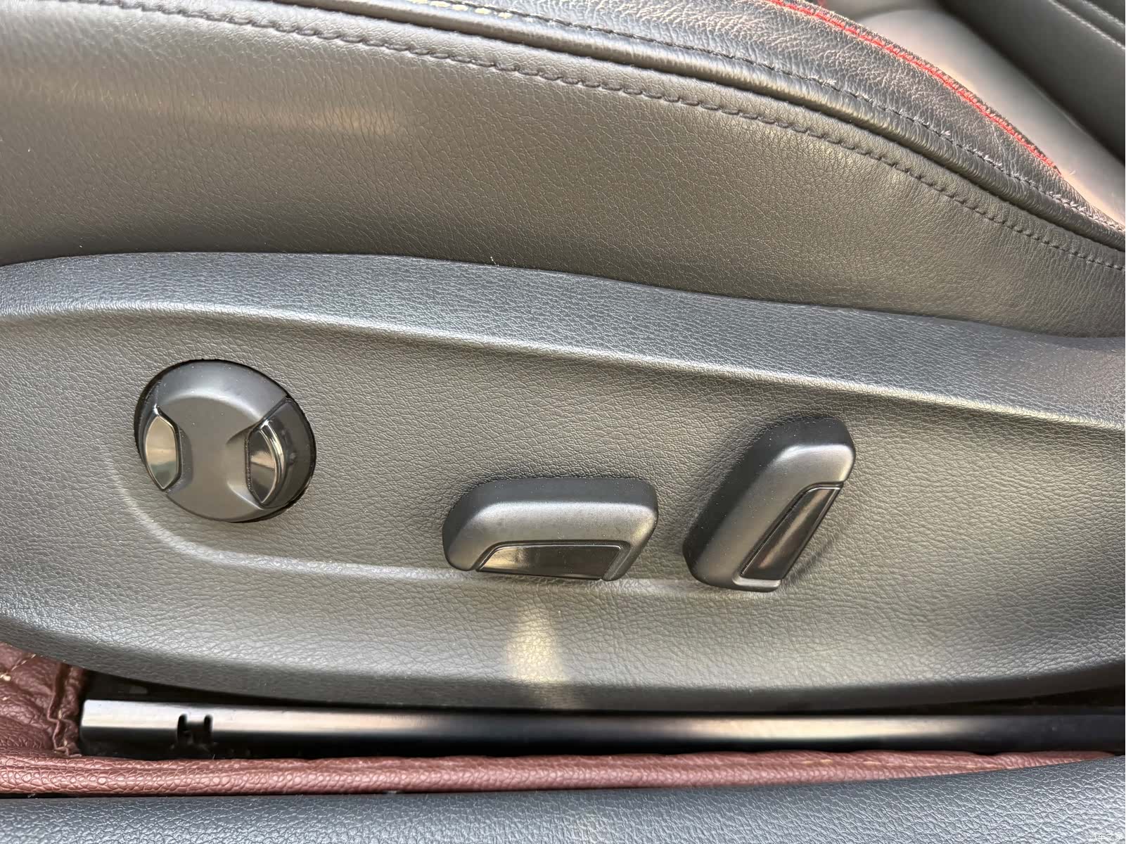 Volkswagen Sagitar, 2014 14