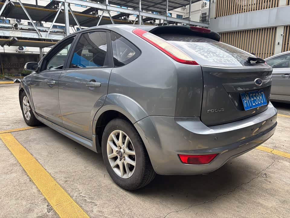Ford Fox