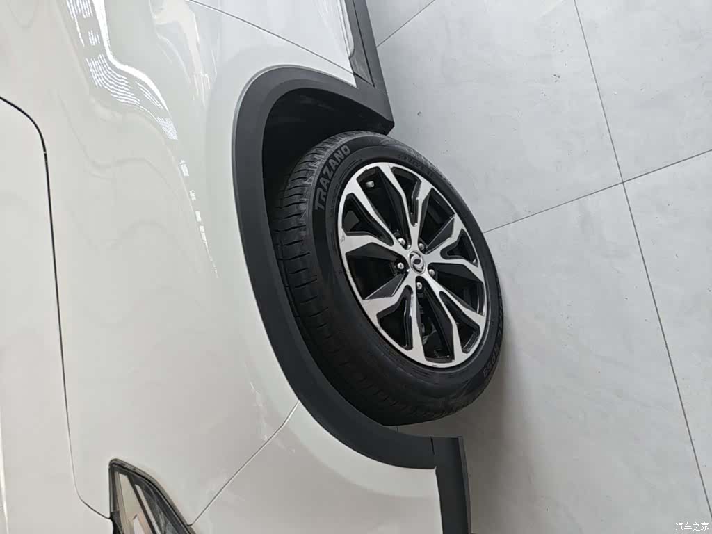 DongFeng X5, 2017 25