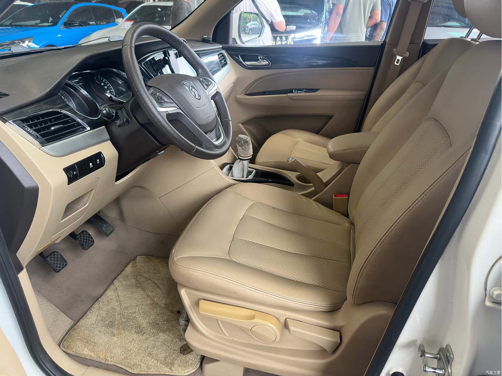 Wuling 730, 2016 15
