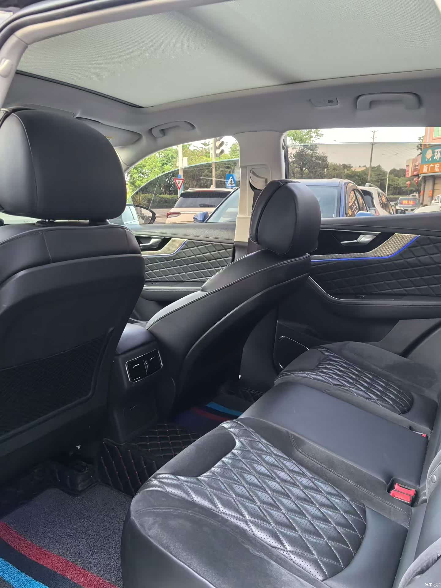 Hongqi HS5, 2020 9