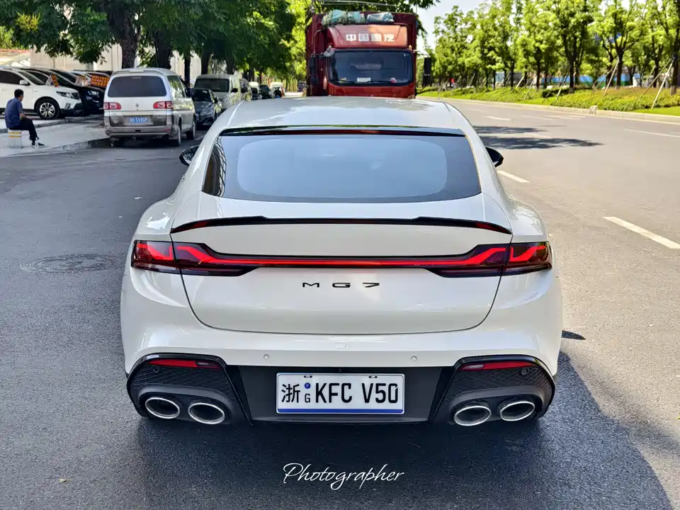 MG MG7