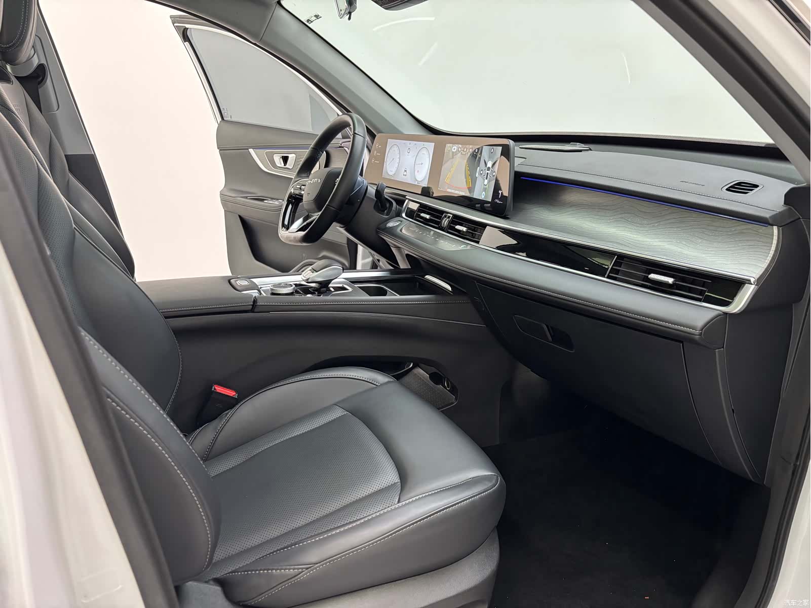 Chery Tiggo 8, 2024 11