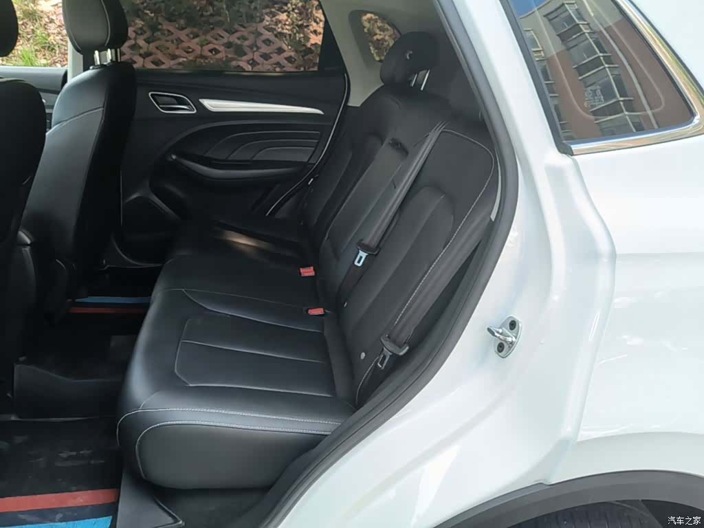 Roewe RX3, 2019 17