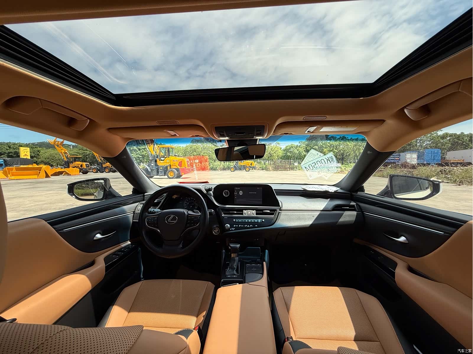Lexus ES, 2024 все фото