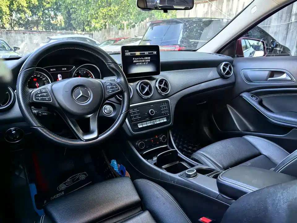 Mercedes-Benz GLA