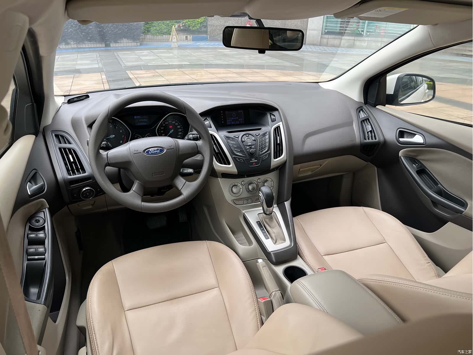 Ford Focus, 2014 11