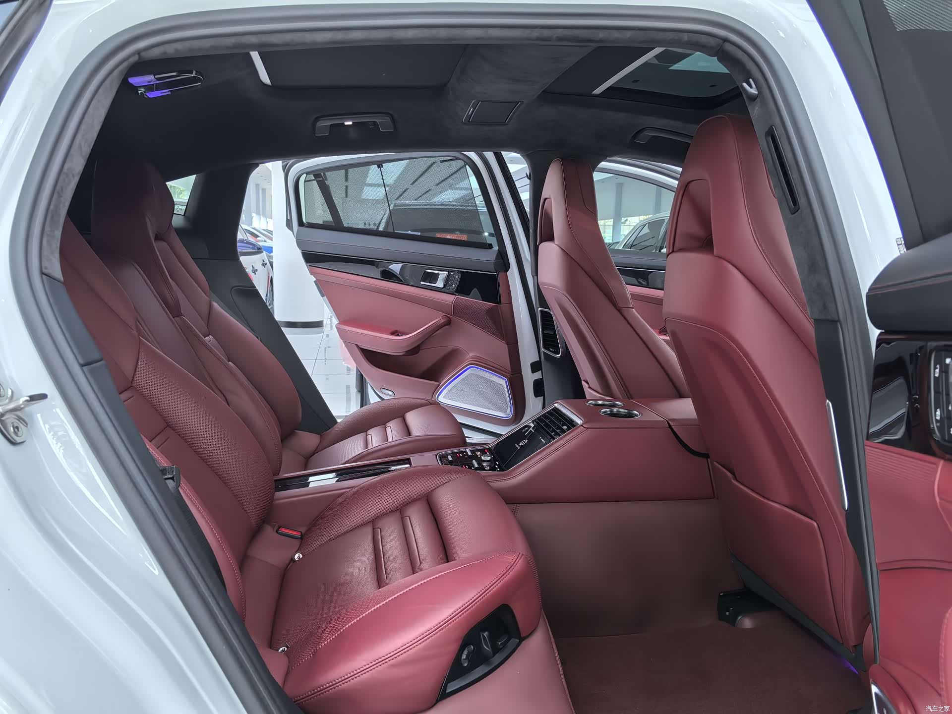 Porsche Panamera, 2023 13