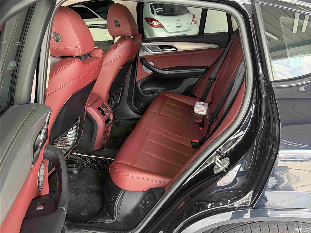 BMW X4, 2022 8