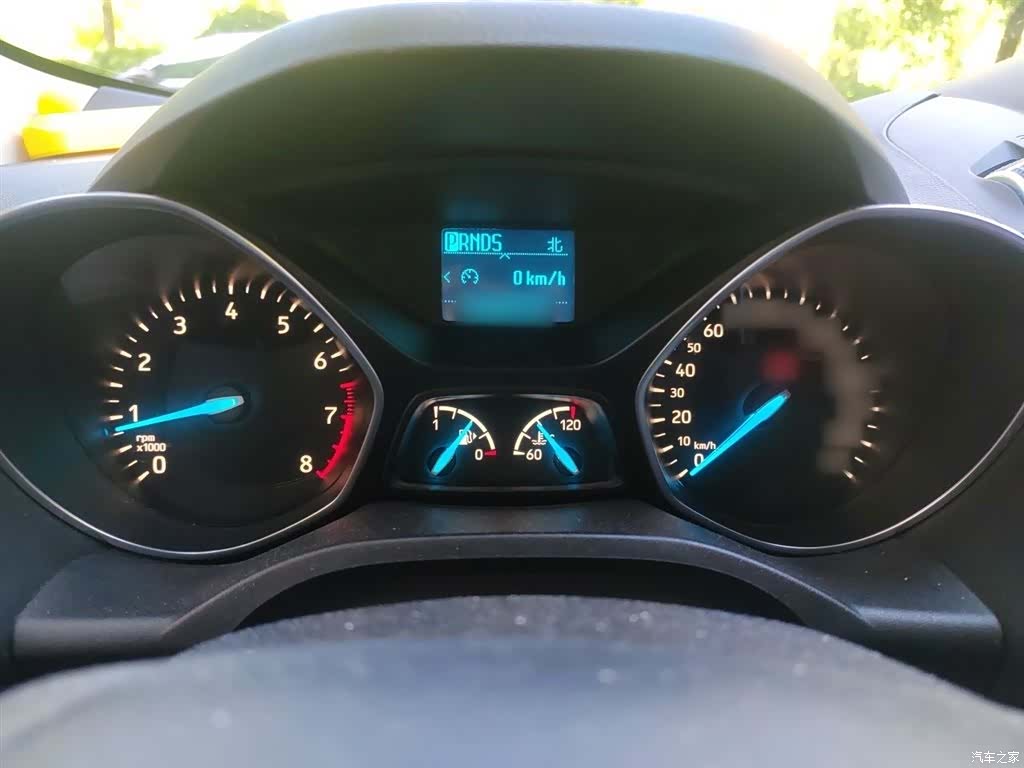 Ford Kuga, 2017 4