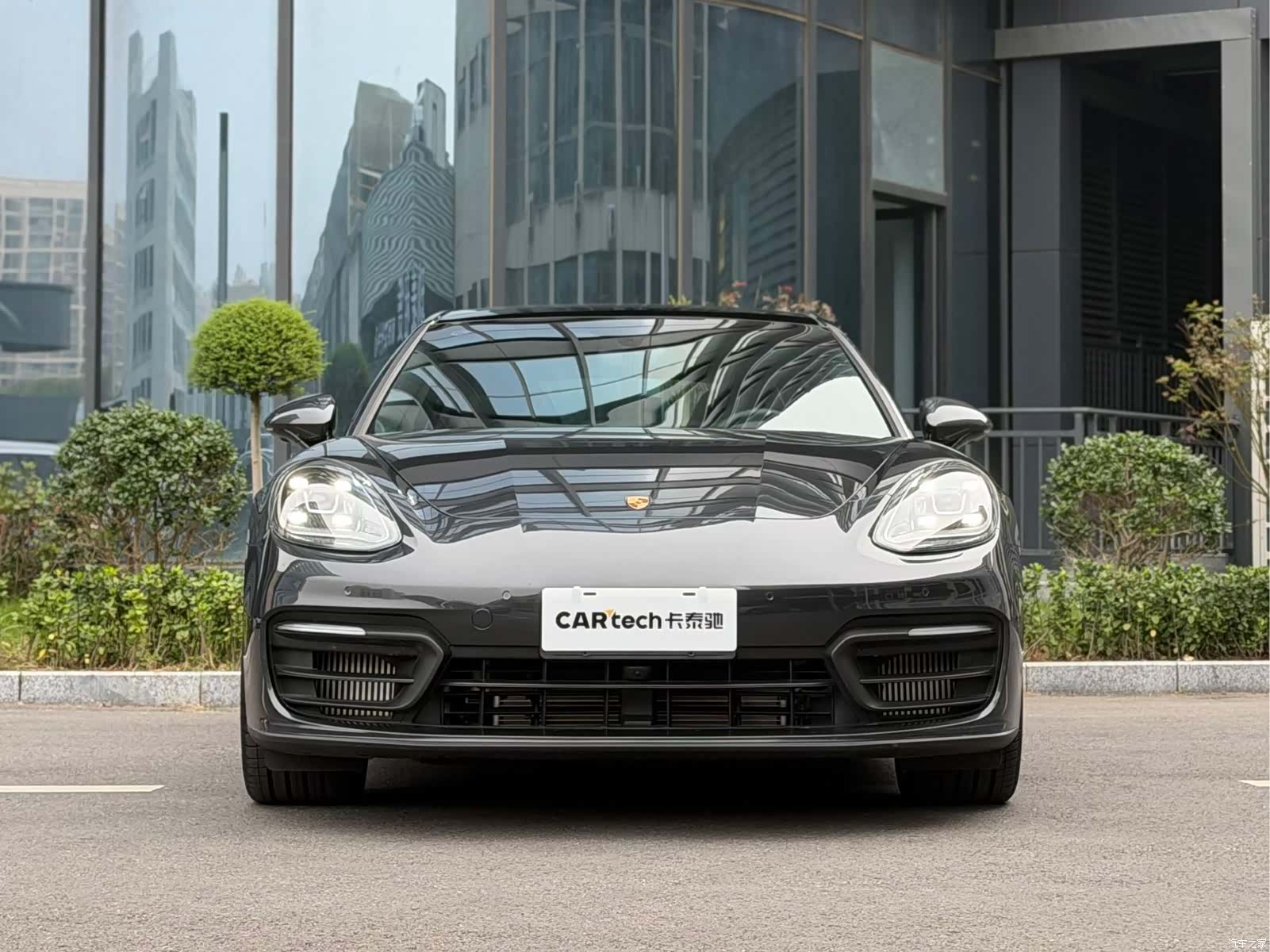Porsche Panamera, 2022 2