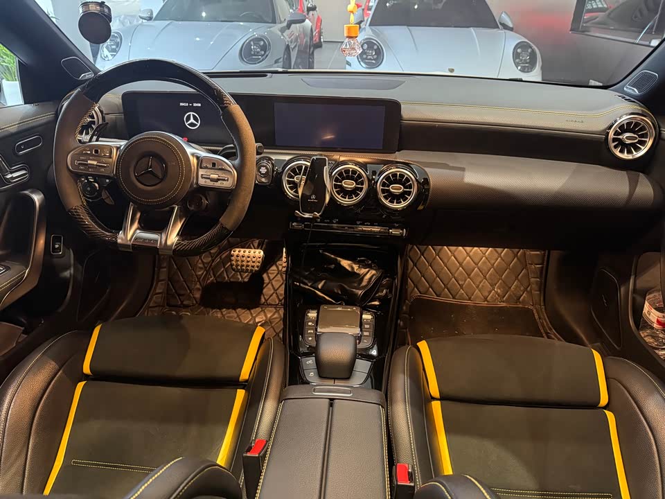 Mercedes-Benz CLA AMG