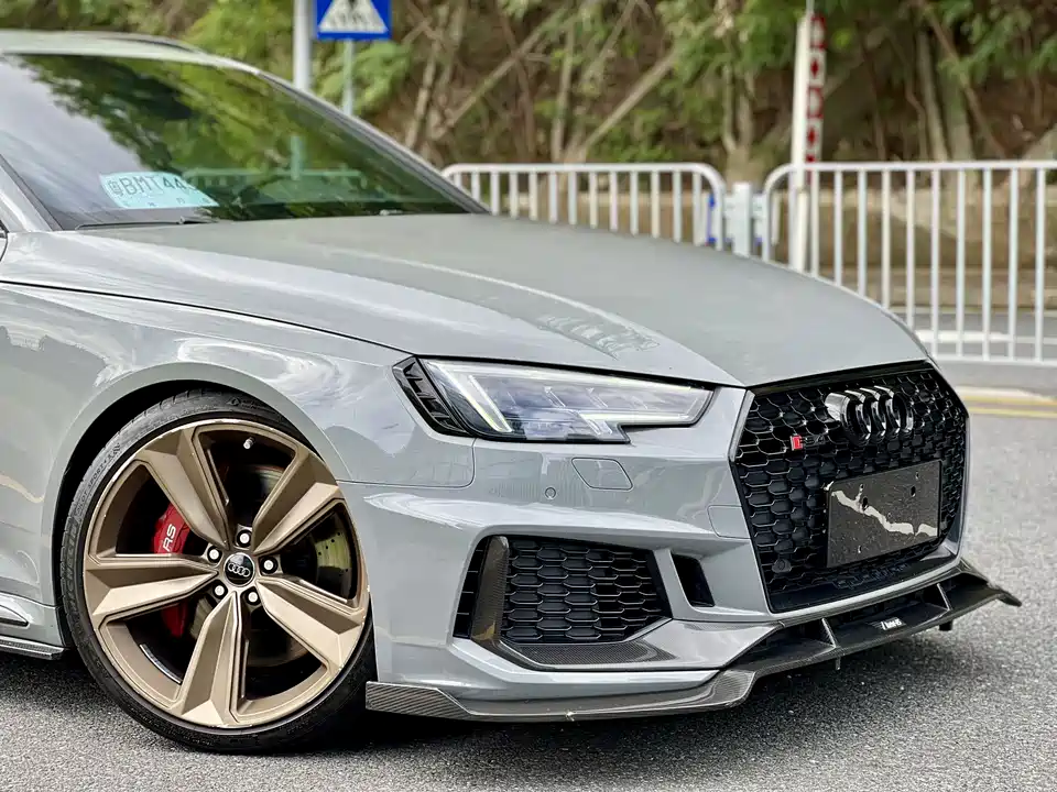 Audi RS 4