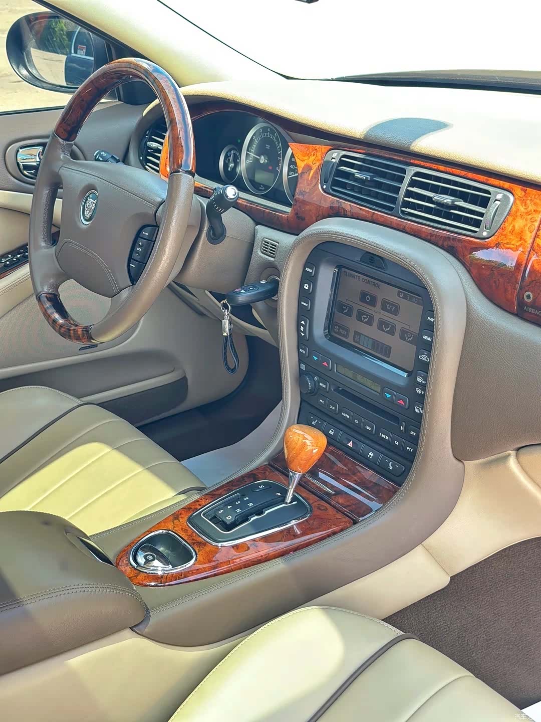 Jaguar S-TYPE, 2007 12