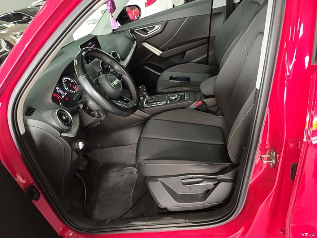 Audi Q2L, 2021 11