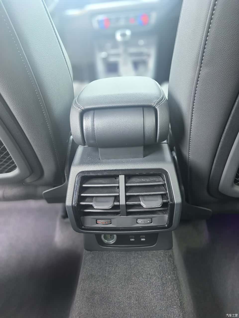 Audi Q3, 2022 12