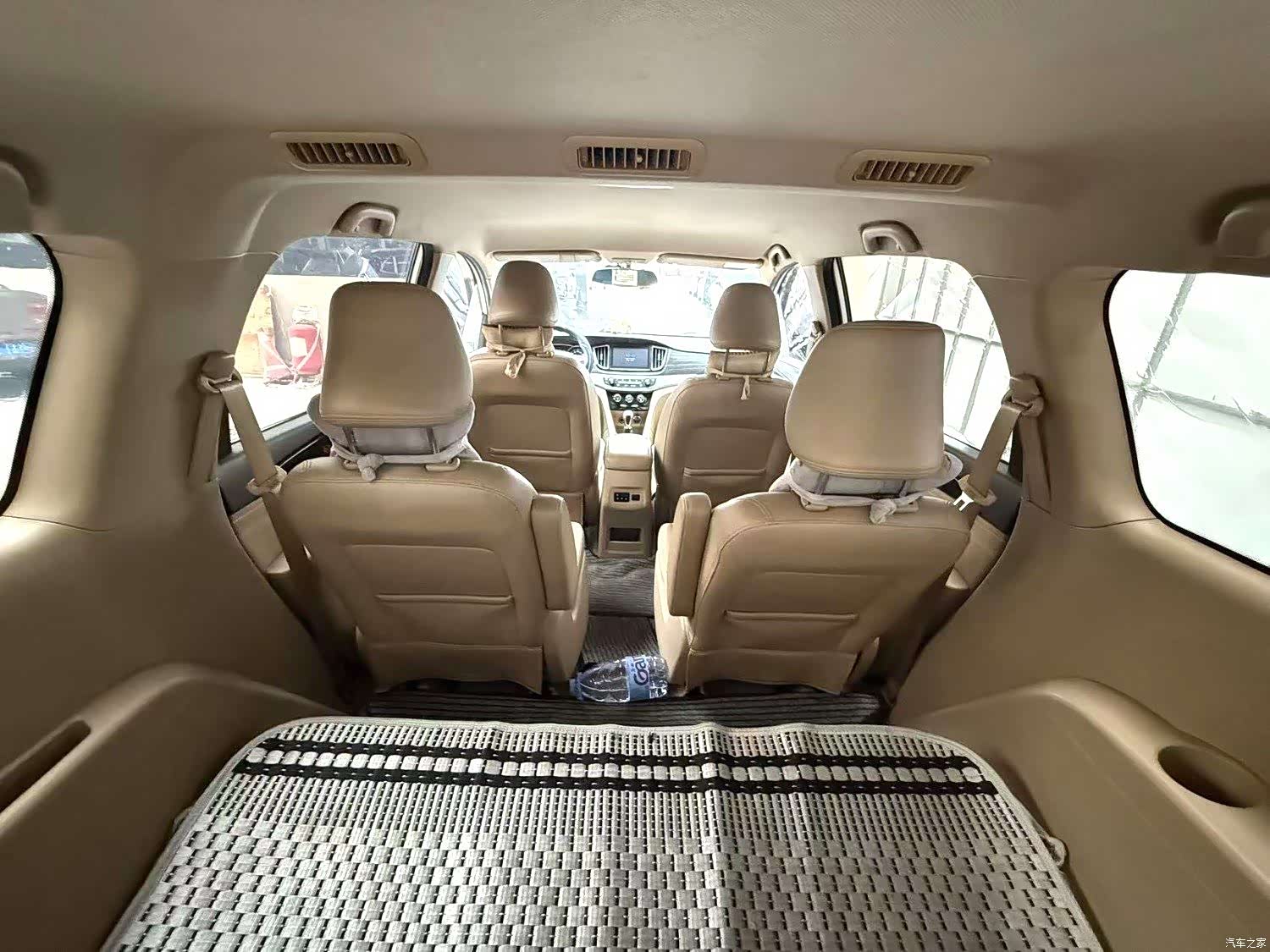 Wuling 730, 2016 9