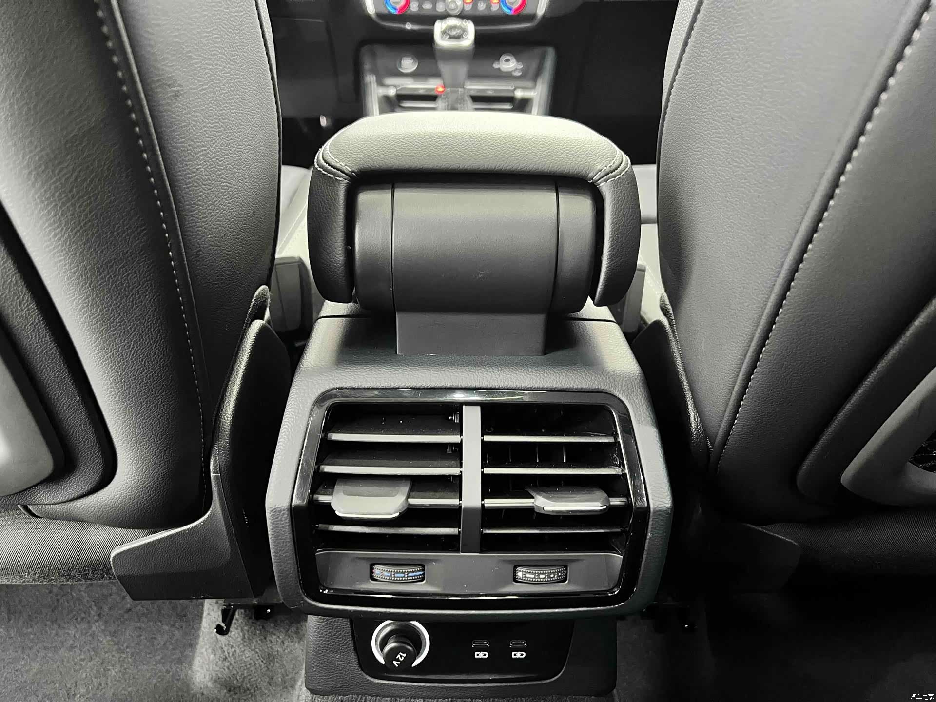 Audi Q3, 2022 14
