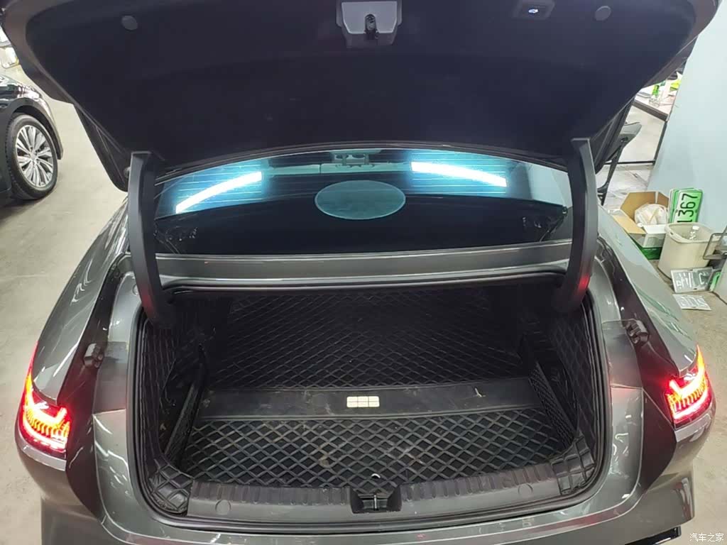 Geely E8, 2024 19