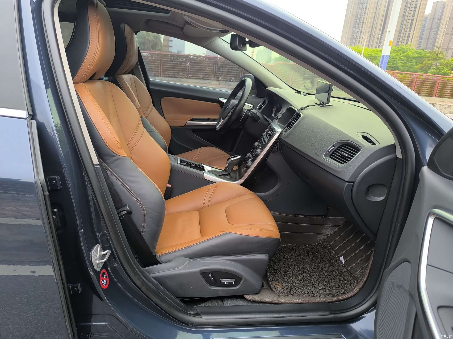 Volvo V60, 2014 13