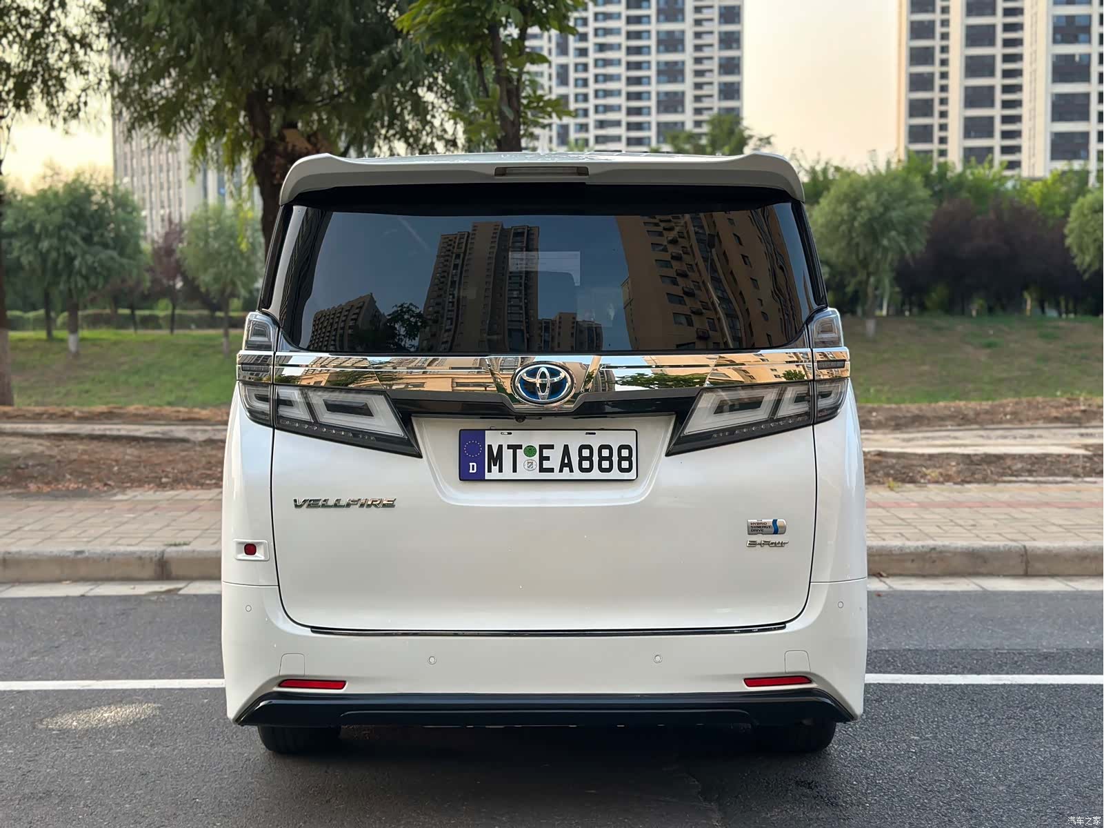 Toyota Vellfire, 2020 8