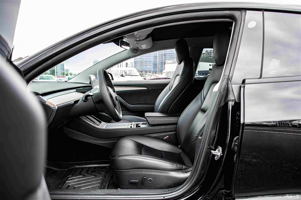 Tesla Model 3, 2022 11