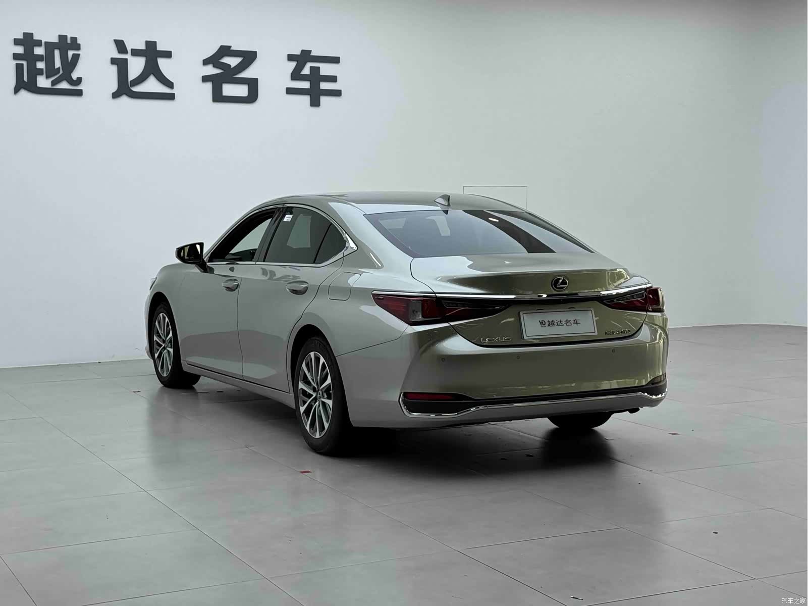 Lexus ES, 2022 19