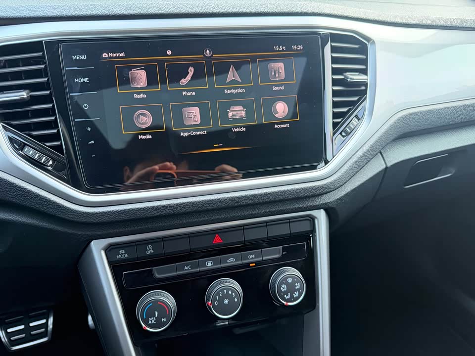 Volkswagen T-ROC exploring Songs