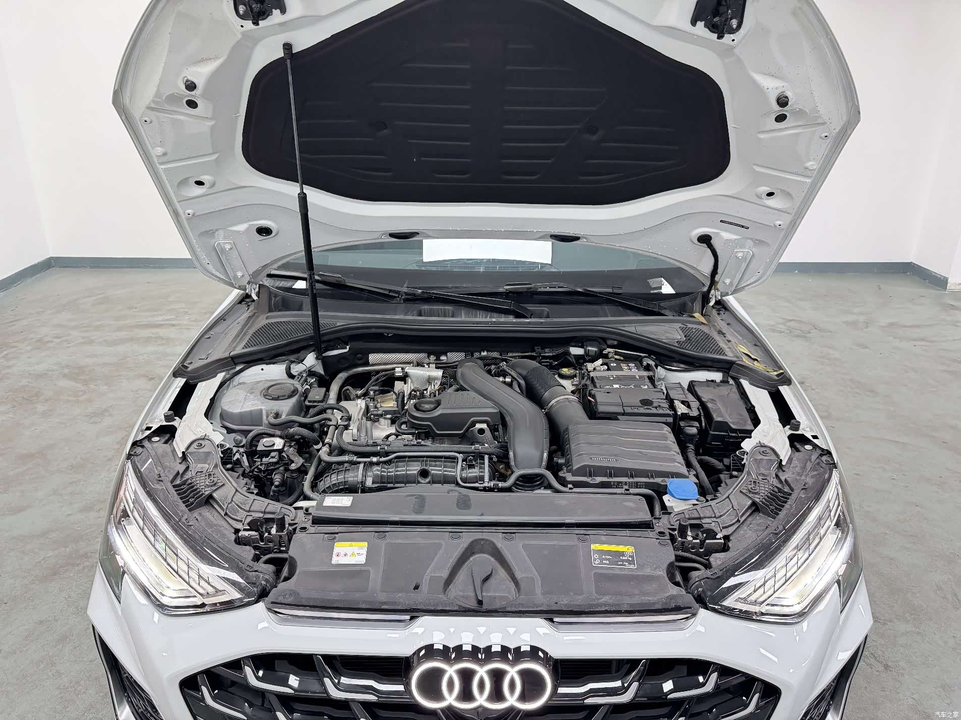 Audi Flying Spur, 2025 18