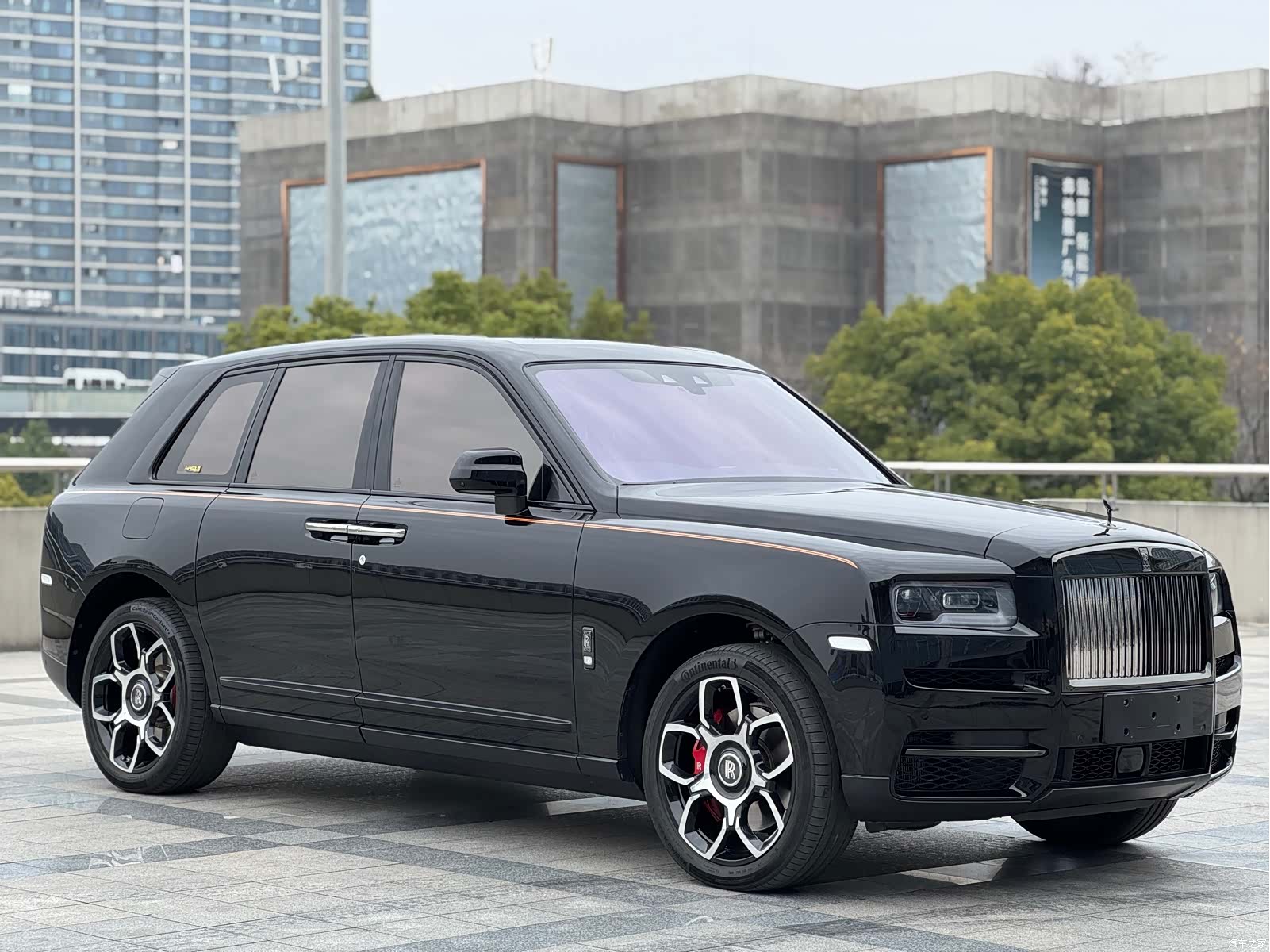 Rolls-Royce Cullinan, 2023 3