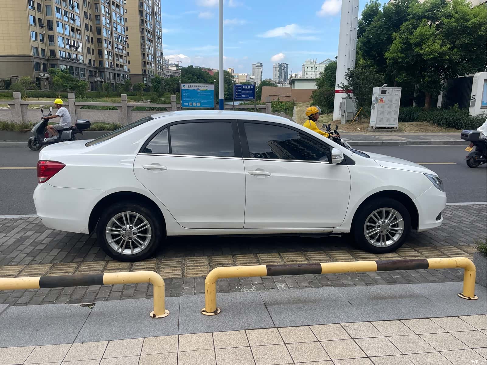 BYD E5, 2019 12