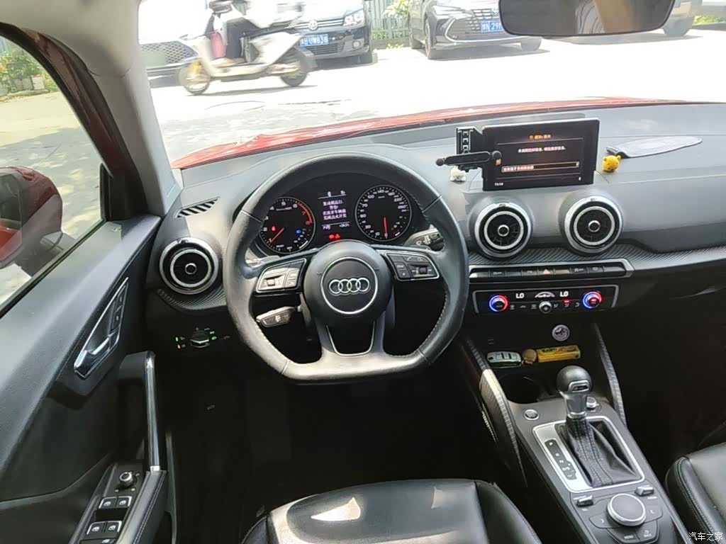 Audi Q2L, 2022 7